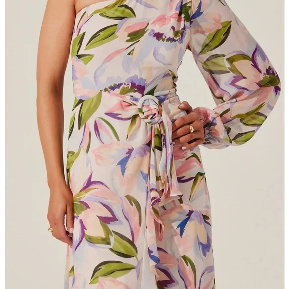 Astr One-Shoulder Floral Dress in Pink and Purple - Picture 10 of 14